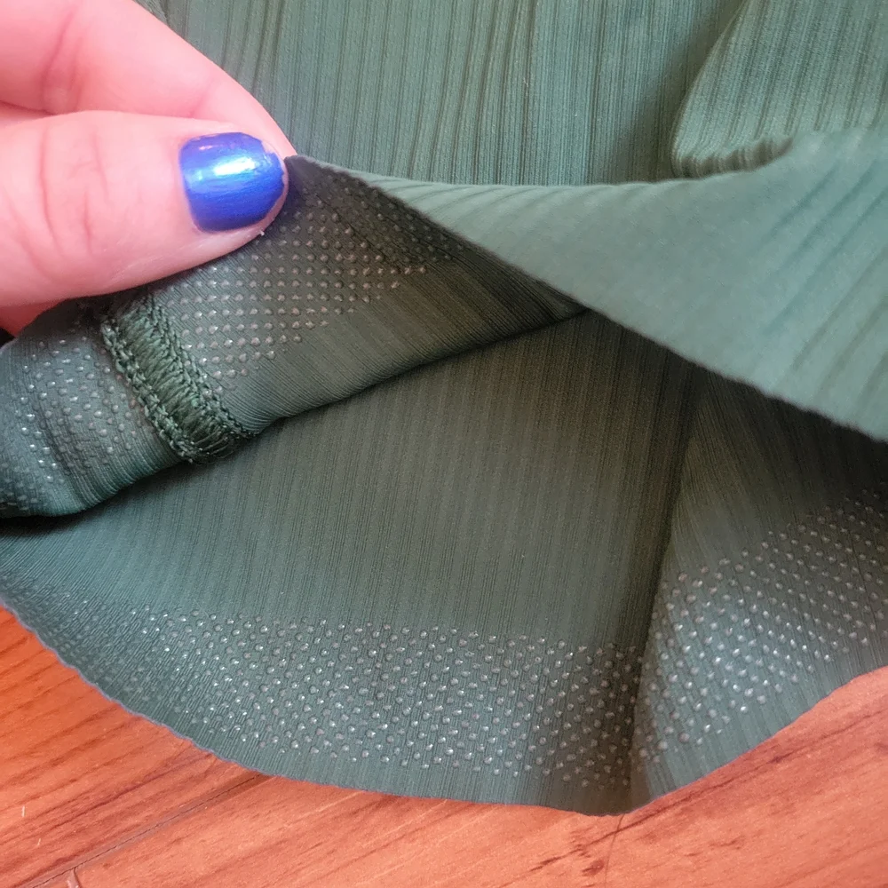 High-Waist Forest Green Women's Bike Shorts 8'' - Picture 2 of 4